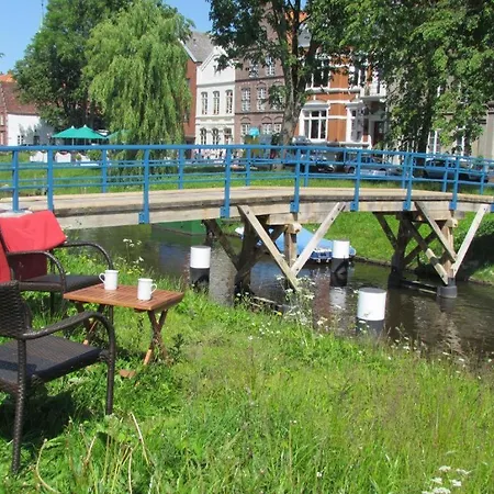 Frosch App 2 3* Friedrichstadt